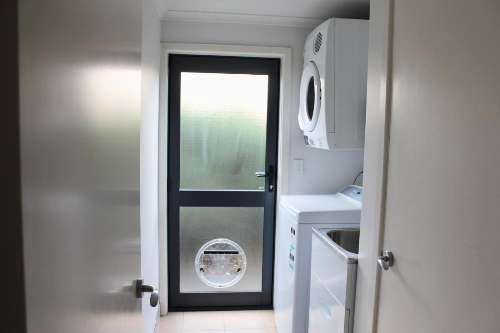 5-Min Walk To Village - Havelock North Holiday Home With Spa Pool מראה חיצוני תמונה