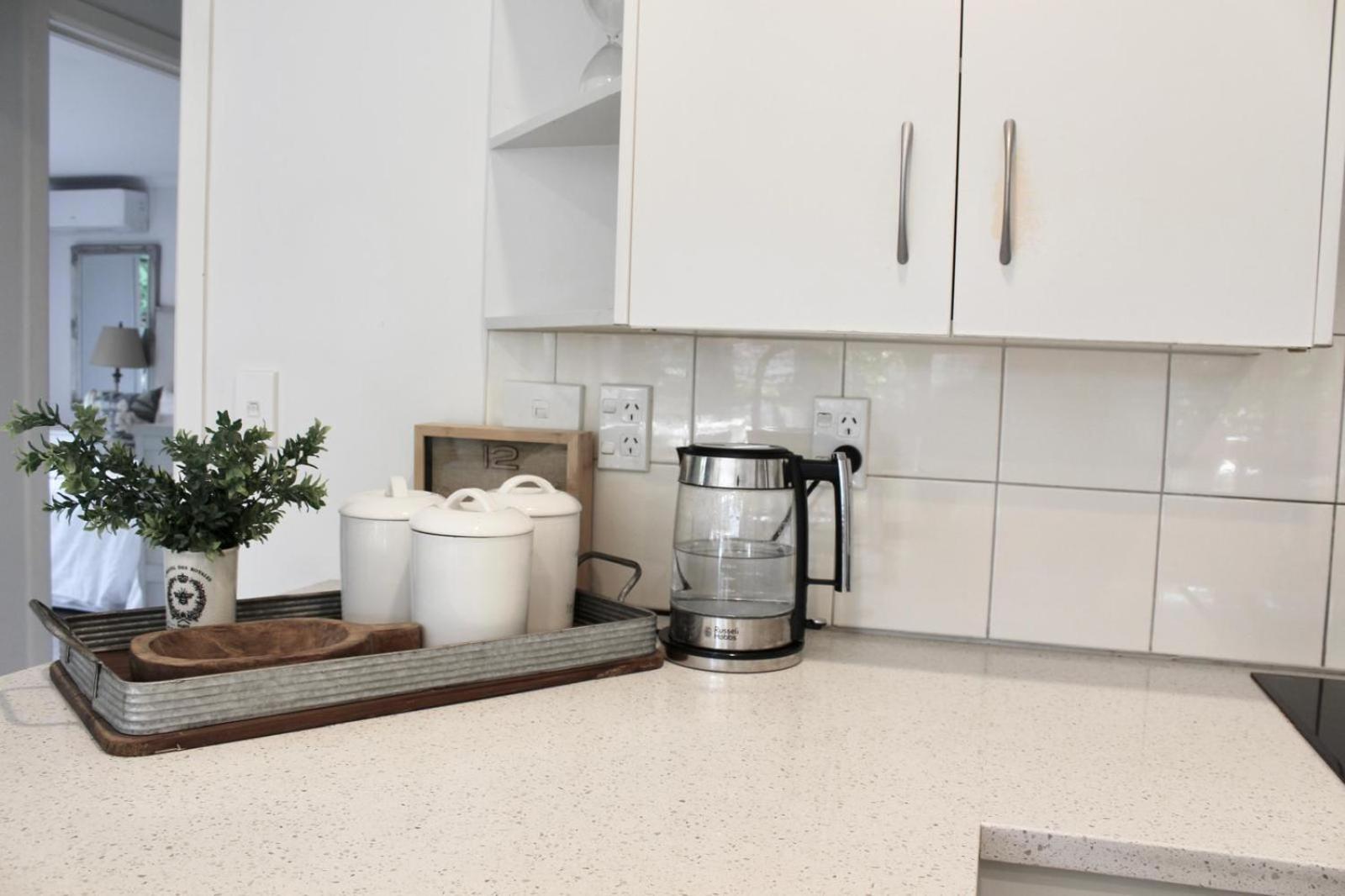 5-Min Walk To Village - Havelock North Holiday Home With Spa Pool מראה חיצוני תמונה