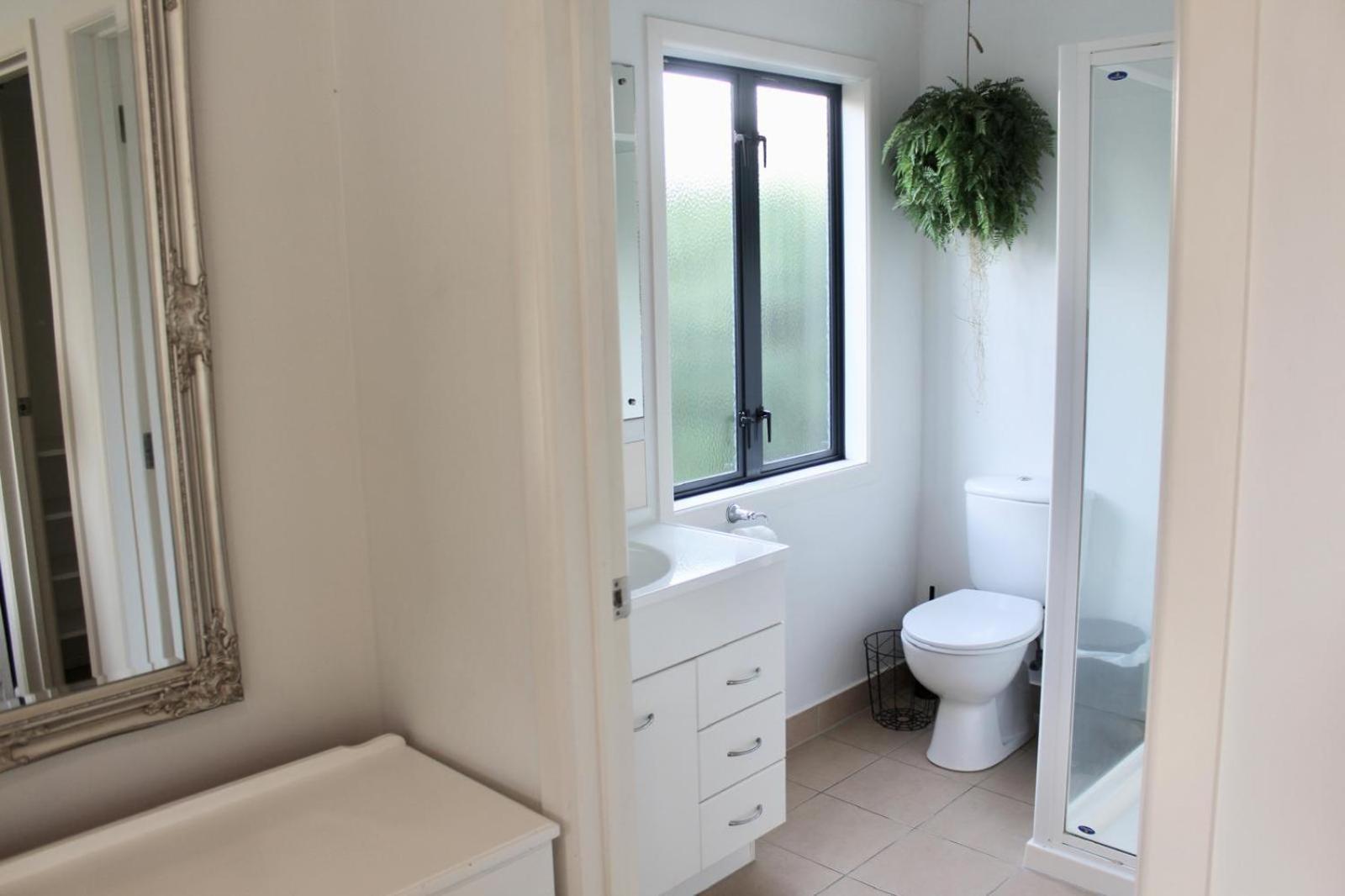 5-Min Walk To Village - Havelock North Holiday Home With Spa Pool מראה חיצוני תמונה