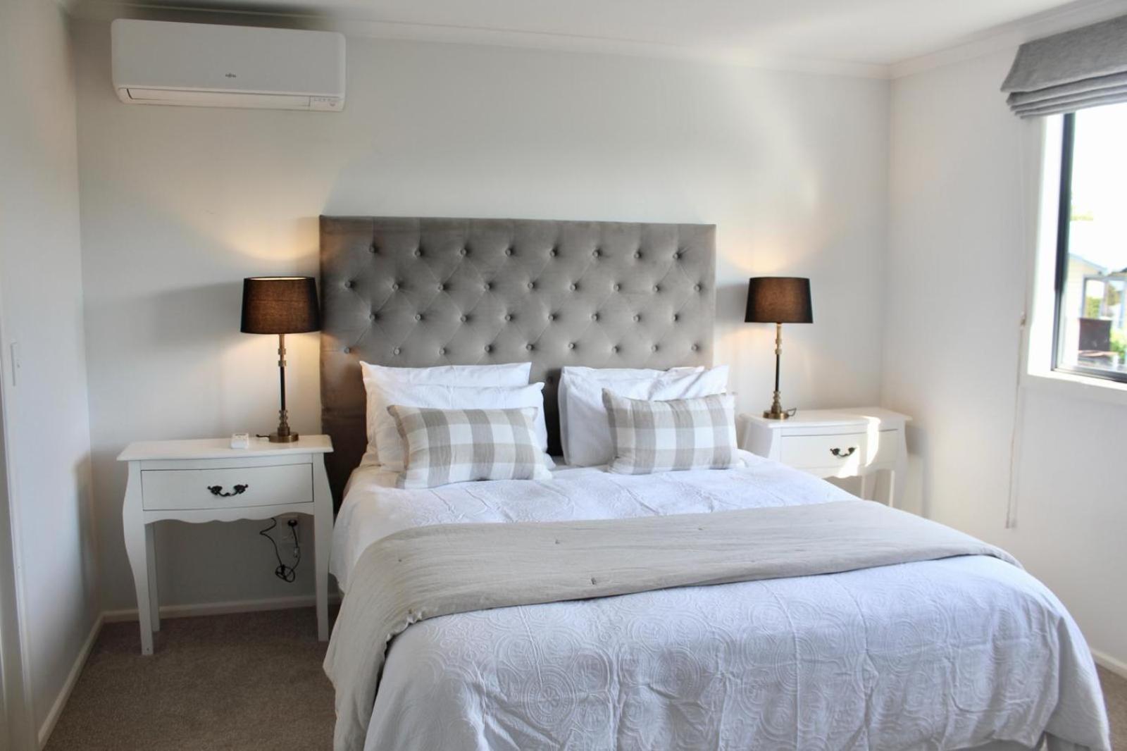 5-Min Walk To Village - Havelock North Holiday Home With Spa Pool מראה חיצוני תמונה