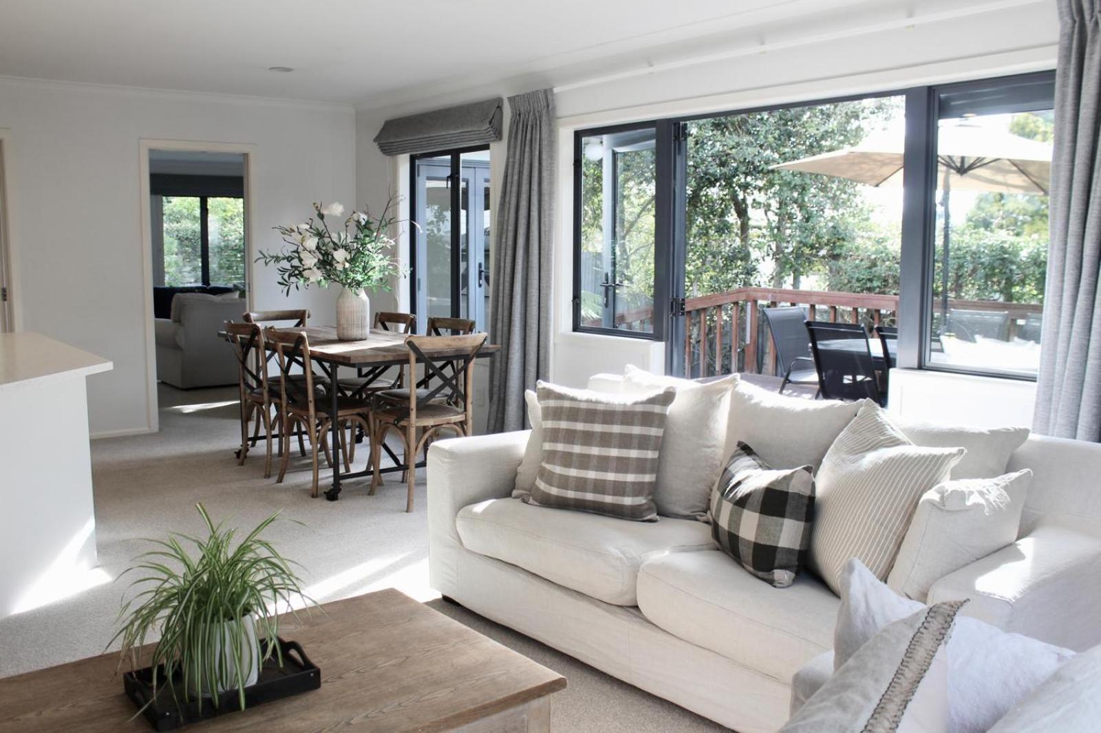 5-Min Walk To Village - Havelock North Holiday Home With Spa Pool מראה חיצוני תמונה