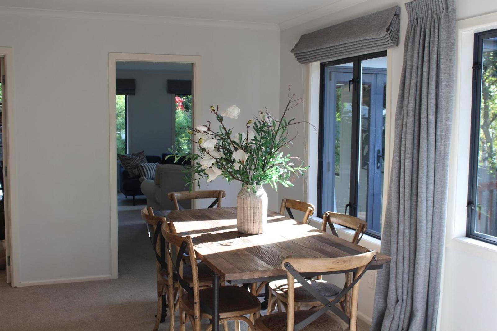 5-Min Walk To Village - Havelock North Holiday Home With Spa Pool מראה חיצוני תמונה