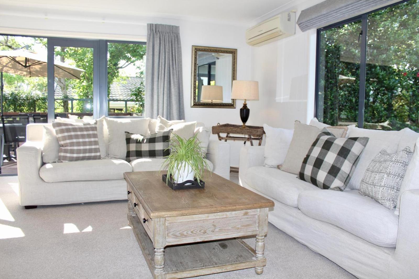5-Min Walk To Village - Havelock North Holiday Home With Spa Pool מראה חיצוני תמונה