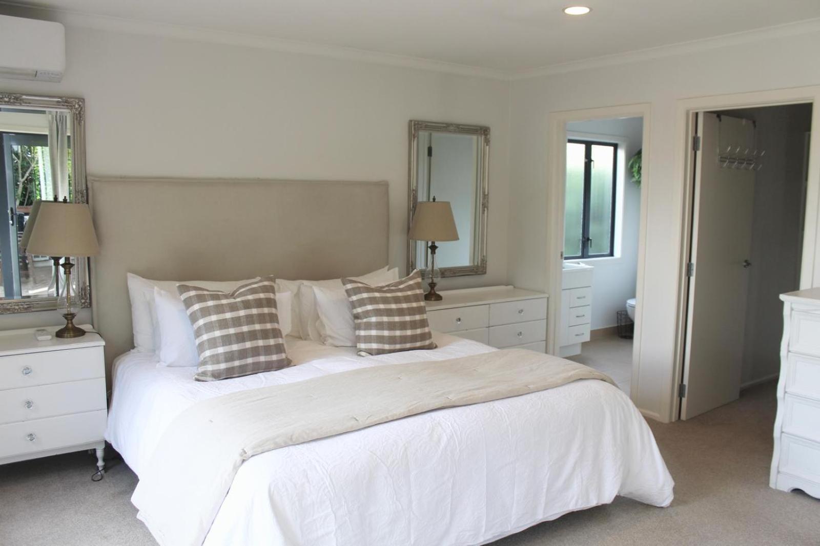 5-Min Walk To Village - Havelock North Holiday Home With Spa Pool מראה חיצוני תמונה